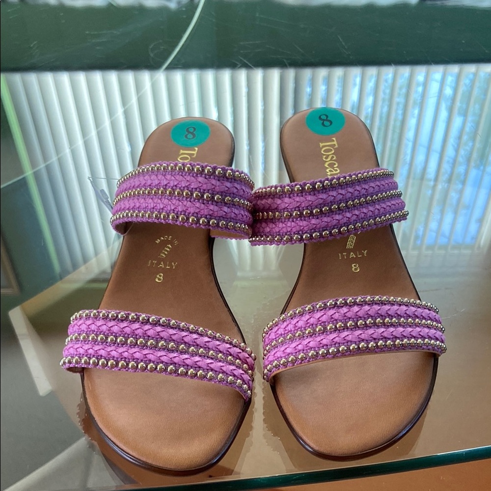 NWT Toscanella sandals